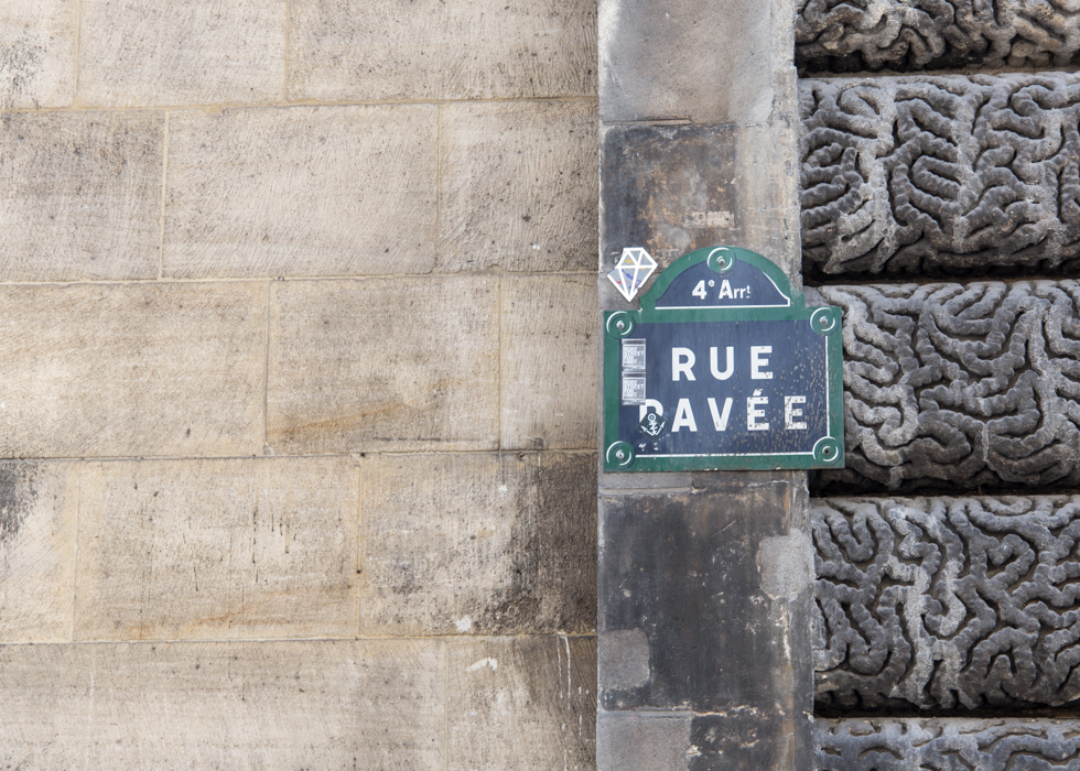 パリの街リトグラフエドアールマッカヴィ STREET ART IN MARAIS : パリ・マレ地区のストリートアートを